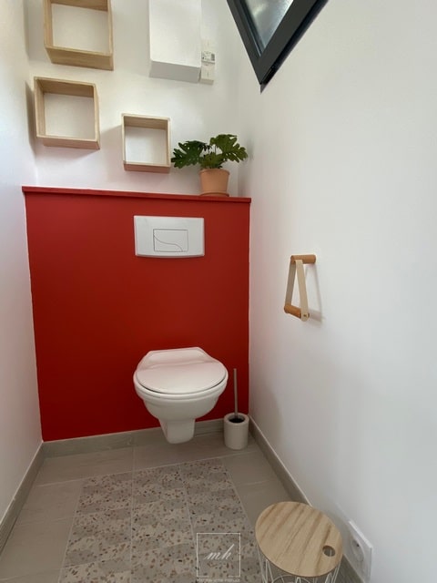 Aménagement des sanitaires au sein d'un studio de 25m² situé à Laval et réalisé par MH DECO