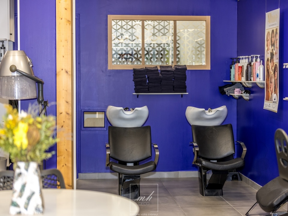 Design intérieur d'un salon de coiffure par MH DECO Laval