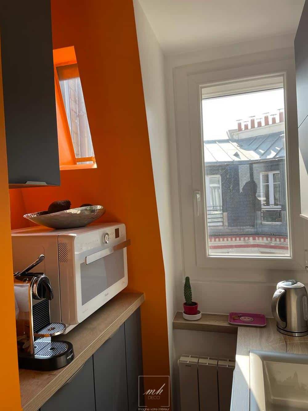 Aménagement de la cuisine au sein d'un appartement parisien pensé par MH DECO