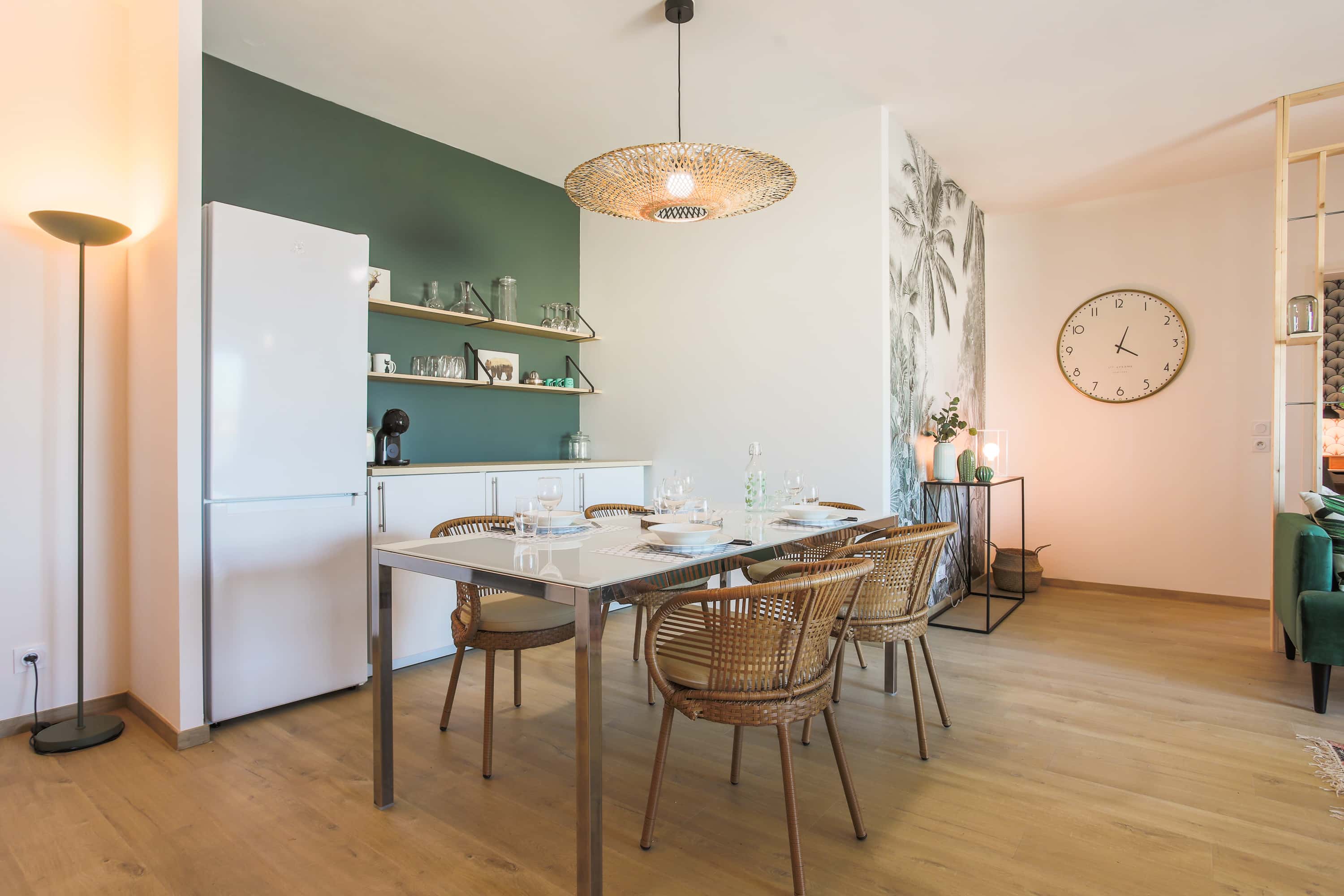 Rénovation salle à manger au sein d'un appartement à Lorient pensé par MH DECO