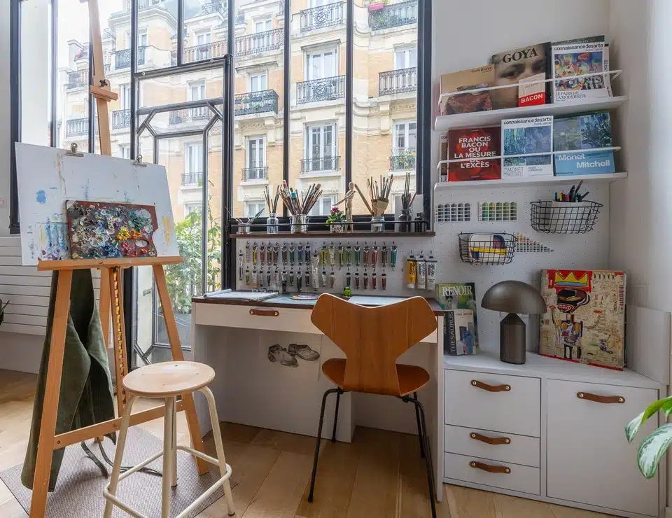 création d'un meuble de peintre sur-mesure à Paris Alésia par Anne-Sophie Pawlas, architecte d'intérieur MH DECO